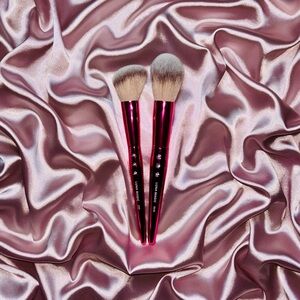 DUO FACE BRUSH SET 💕🪽